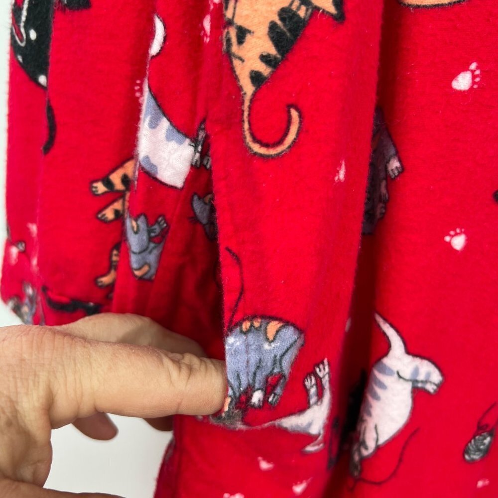 LA CERA Cat Flannel Night Gown Shirt Red Cotton Button Winter Women’s Size Large - Picture 5 of 11